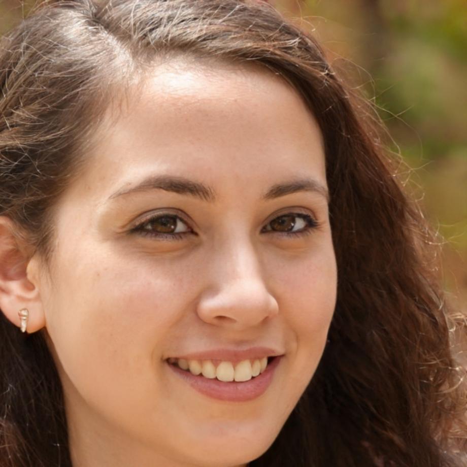 Retrato profesional de Aitana Ruiz, Especialista en Psicología del Color